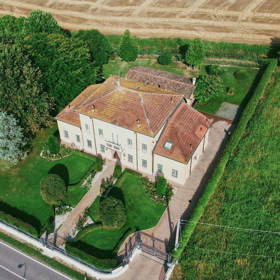 B&B Residence Il Ciliegio , Via Villa Superiore 93 Luzzara Suzzara Buitenkant foto